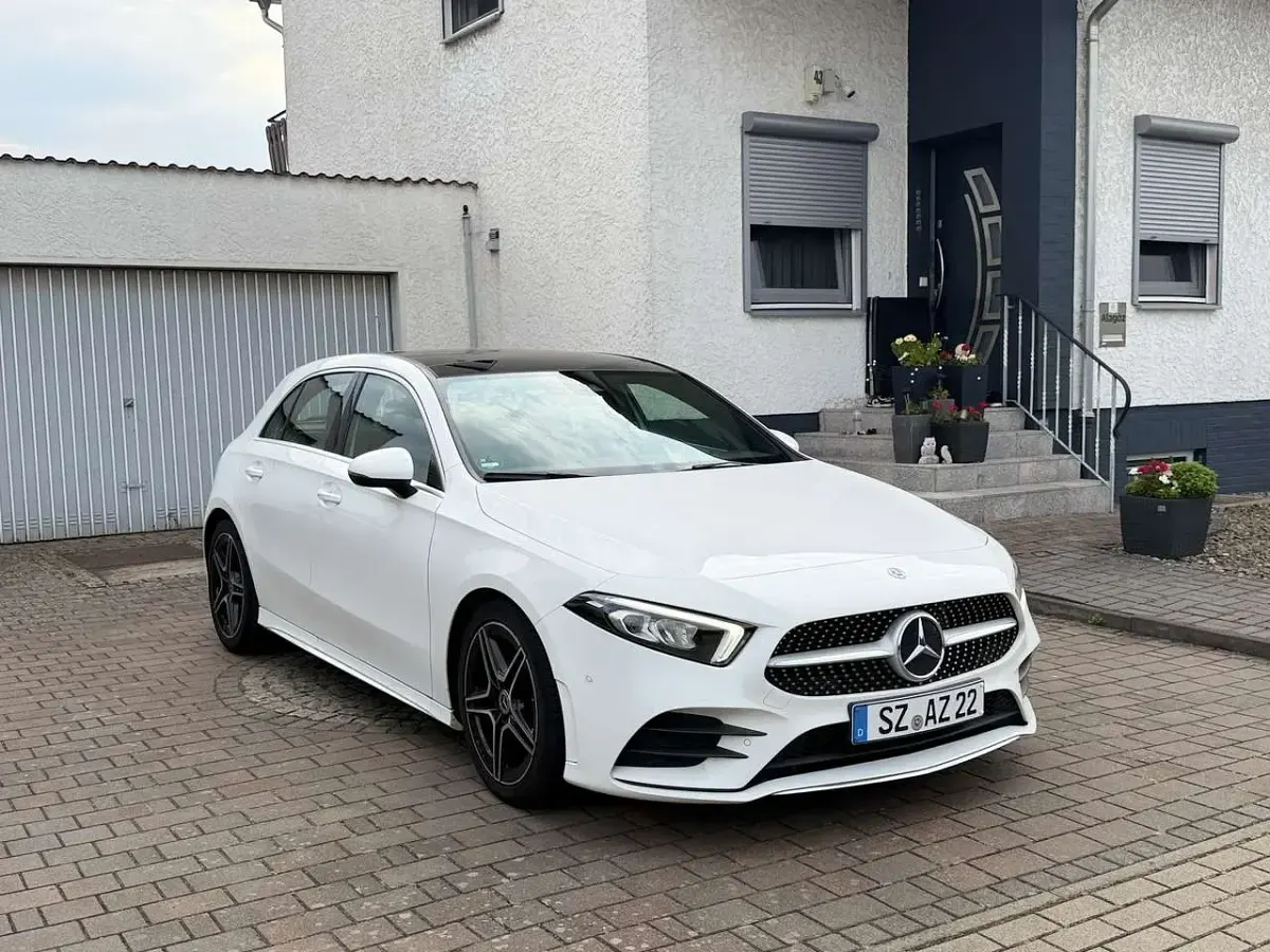 Gebraucht Mercedes A220 AMG line 190 PS (139 kW) 2019 Weiß Kleinwagen