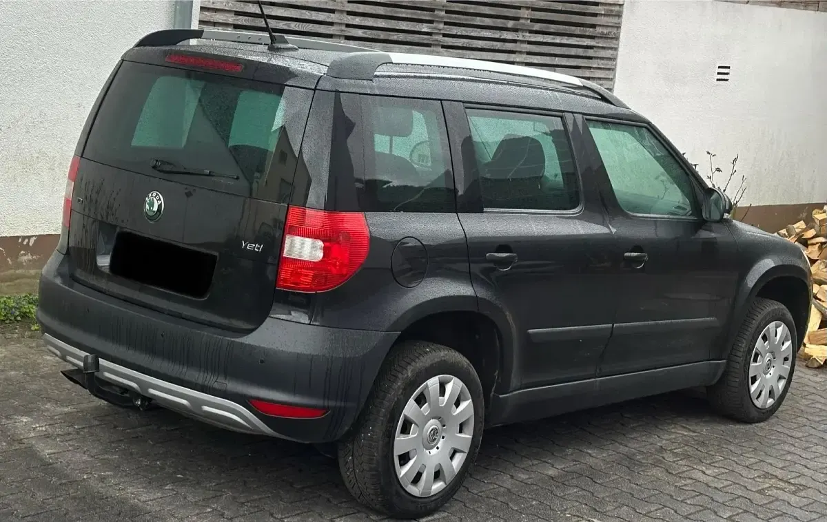 Gebraucht Skoda Yeti 2012 Schwarz SUV