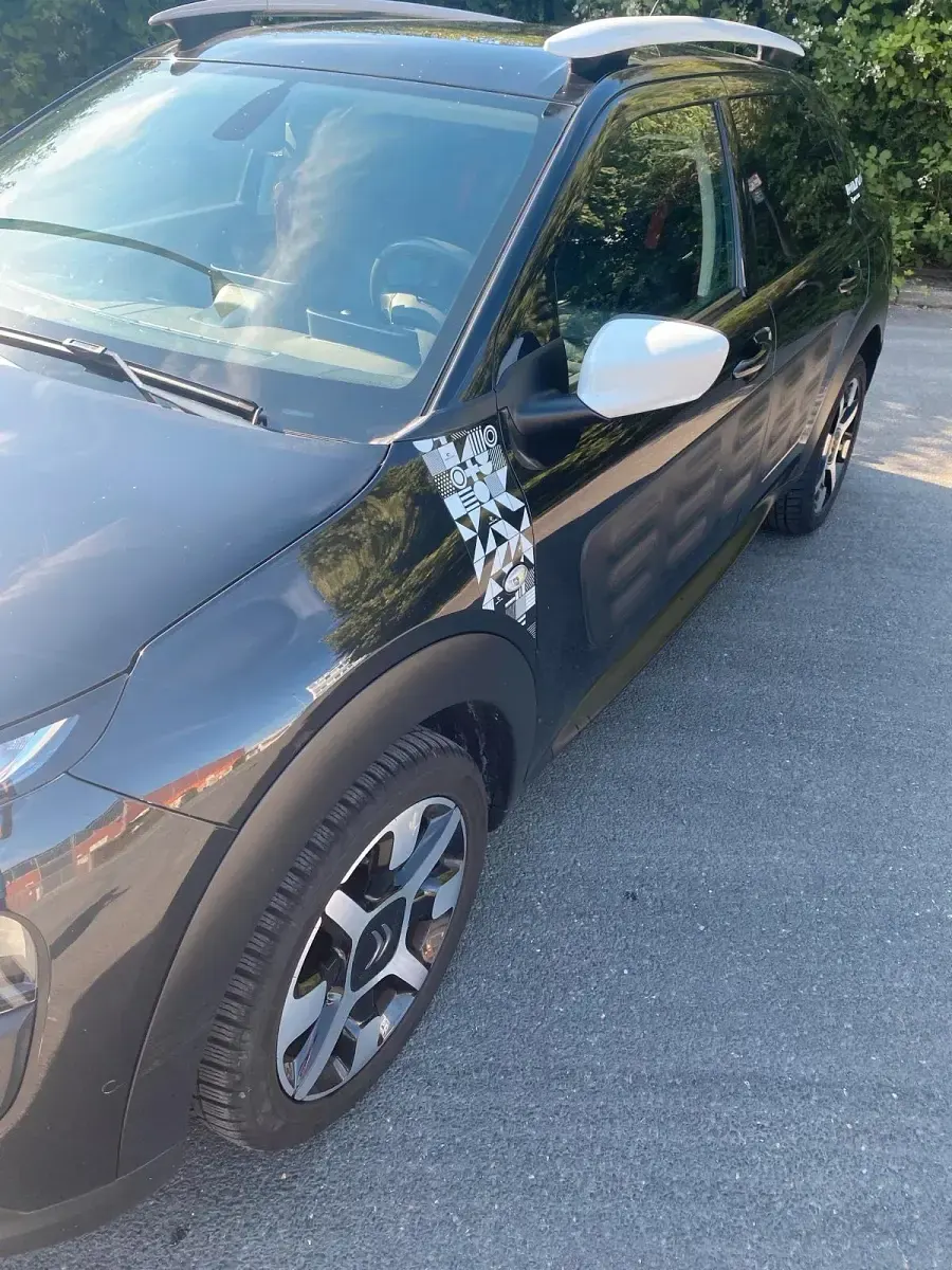 Gebraucht Citroën C4 Cactus 110 PS (80 kW) 2016 Schwarz Kleinwagen