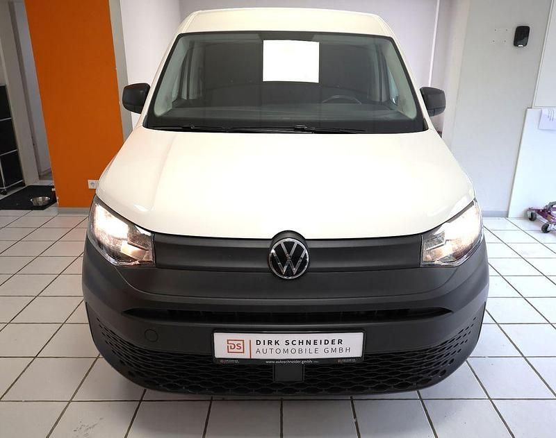 Gebraucht VW Caddy Basis 102 PS (75 kW) 2023 Weiß Van / Kleinbus