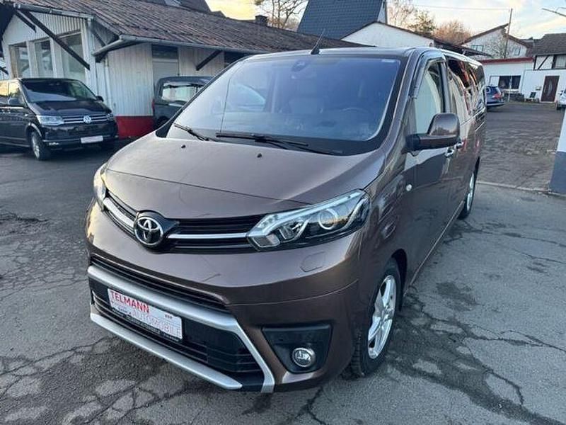 Gebraucht Toyota Proace Verso 150 PS (110 kW) 2018 Braun Kombi