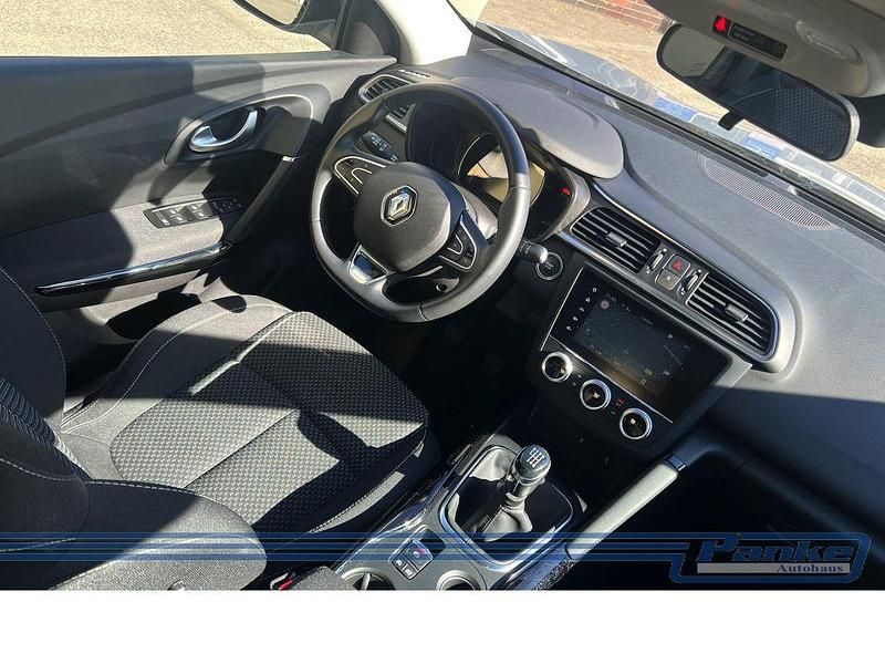 Gebraucht Renault Kadjar Equilibre 140 PS (102 kW) 2023 Silber SUV