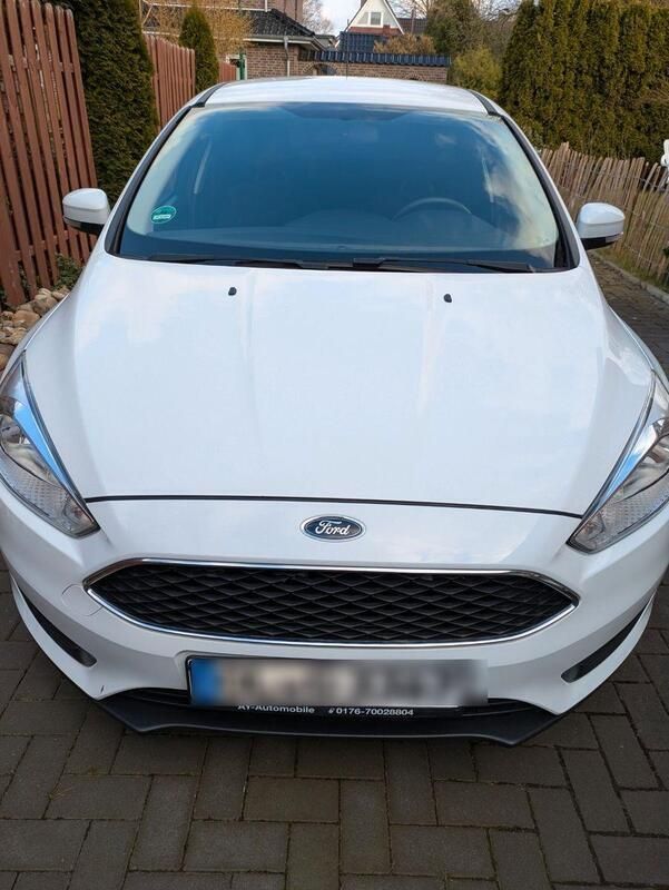 Weiß Gebraucht 2016 Ford Focus Kombi | 6.800 € (Guter Preis) - Bild 1/4