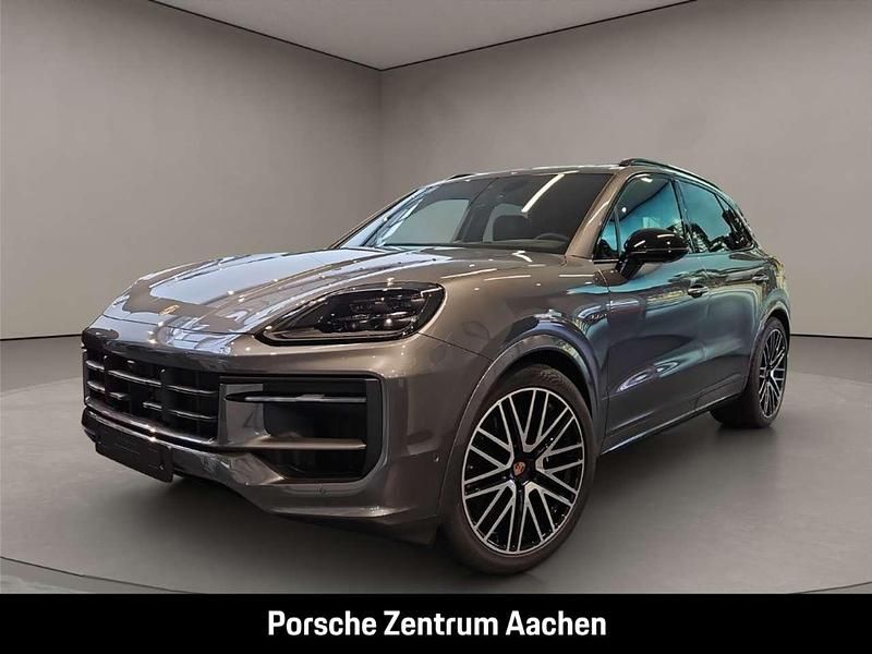 Quarzitgraumetallic Gebraucht 2025 Porsche Cayenne Black Edition SUV | 116.400 € (Teuer) - Bild 1/4