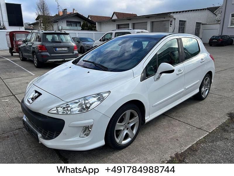 Gebraucht Peugeot 308 Platinum 111 PS (81 kW) 2010 Weiß Limousine