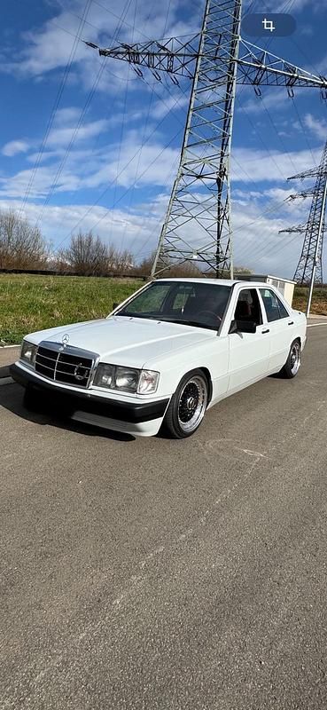 Weiß Gebraucht 1990 Mercedes 190 Limousine | 12.750 € - Bild 1/4