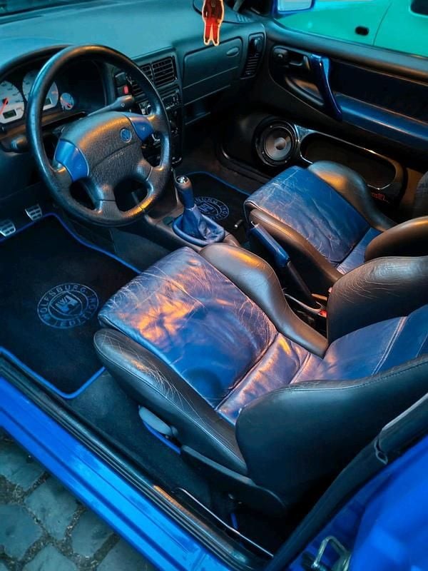 Blau Gebraucht 1996 VW Polo Conceptline Kleinwagen | 2.999 € - Bild 1/4