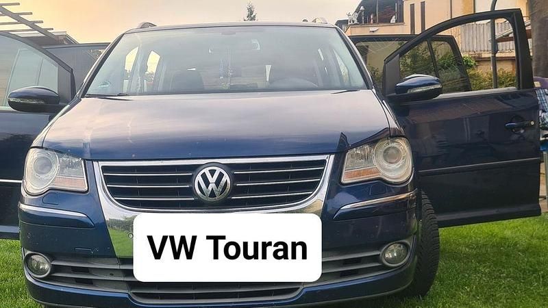Blau Gebraucht 2010 VW Touran Highline Van / Kleinbus | 4.500 € (Etwas zu teuer) - Bild 1/4