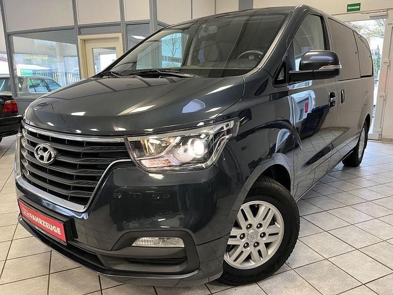 Gebraucht Hyundai H-1 170 PS (125 kW) 2019 Steel graphite / met Van / Kleinbus