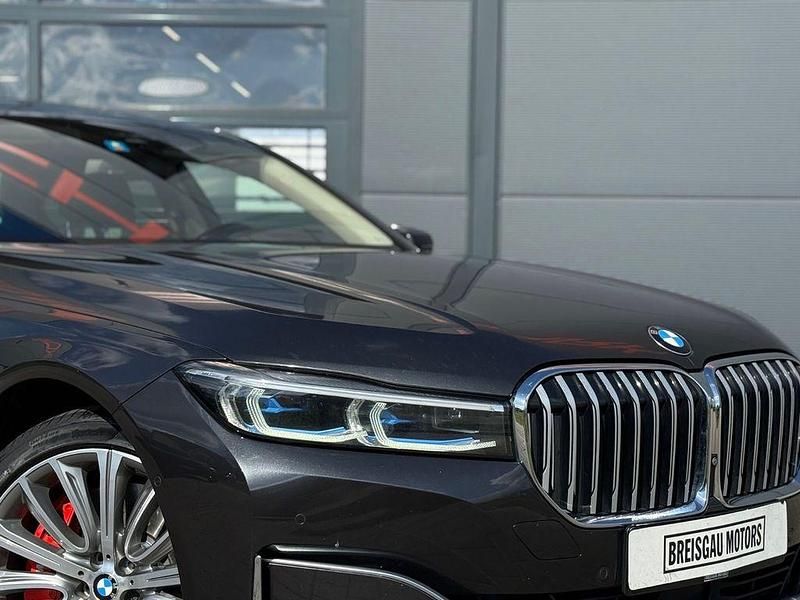 Gebraucht BMW 740 Performance 340 PS (250 kW) 2020 Grau Limousine
