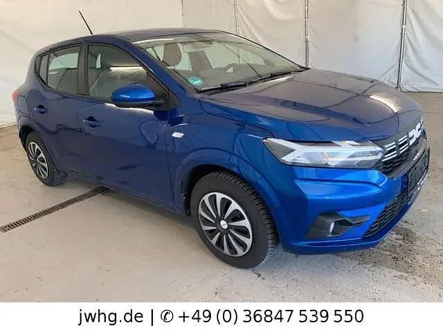 Gebraucht Dacia Sandero Expression 91 PS (66 kW) 2024 Blau (metallic) Limousine