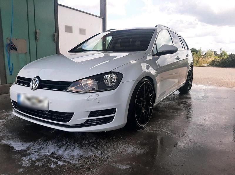 Gebraucht VW Golf VII R 150 PS (110 kW) 2015 Weiß Kombi