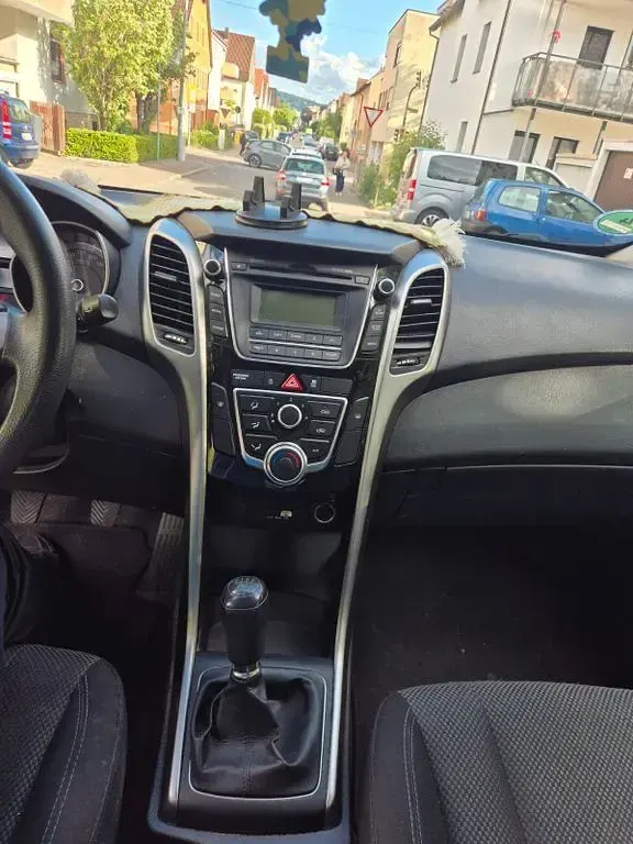 Gebraucht Hyundai i30 Classic 99 PS (72 kW) 2013 Schwarz Coupé