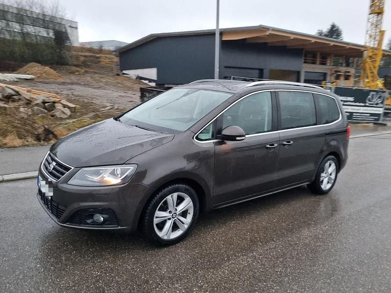 Gebraucht Seat Alhambra Style Plus 150 PS (110 kW) 2016 Braun Van / Kleinbus