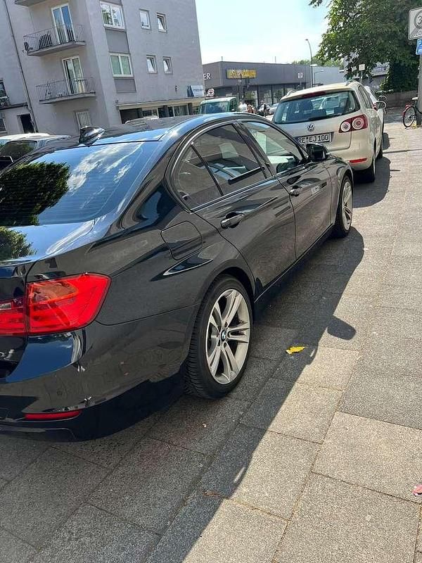 Gebraucht BMW 328 Luxury Line 245 PS (180 kW) 2012 Schwarz Limousine