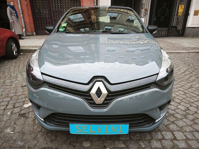 Gebraucht Renault Clio IV Life 76 PS (55 kW) 2019 Grau Limousine