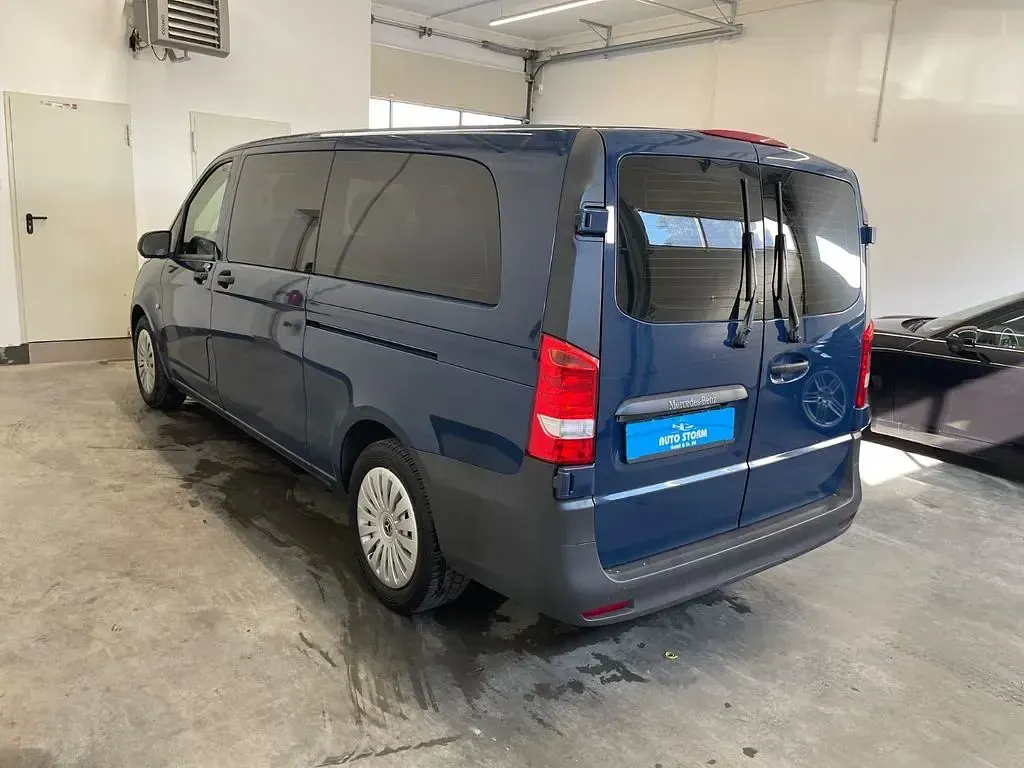 Gebraucht Mercedes Vito 136 PS (100 kW) 2023 Stahlblau Van