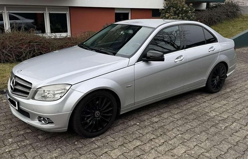 Gebraucht Mercedes C250 Avantgarde 204 PS (150 kW) 2009 Limousine