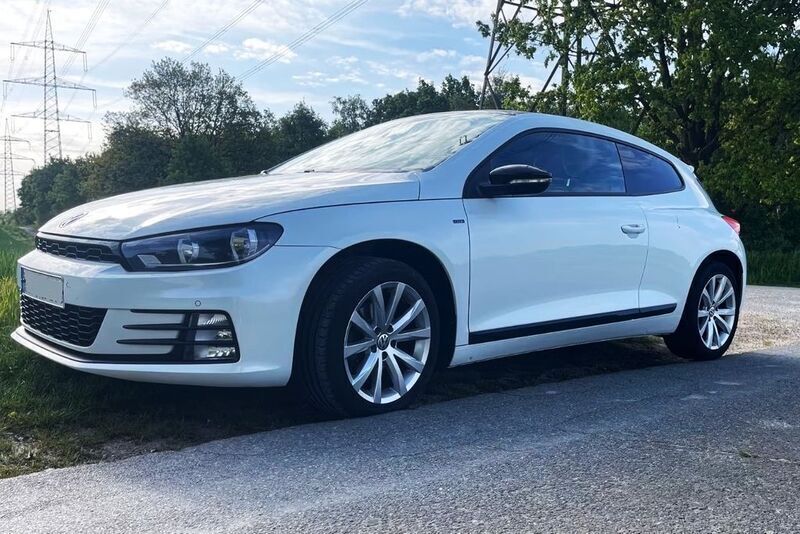 Weiß Gebraucht 2015 VW Scirocco Coupé | 9.860 € (Guter Preis) - Bild 1/4