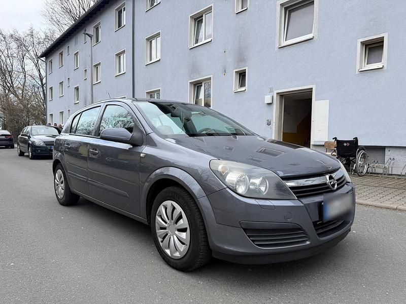 Gebraucht Opel Astra 105 PS (77 kW) 2007 Grau Limousine
