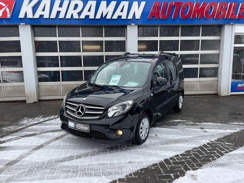 Schwarz Gebraucht 2018 Mercedes Citan 112 Kombi | 12.999 € (Fairer Preis) - Bild 1/4