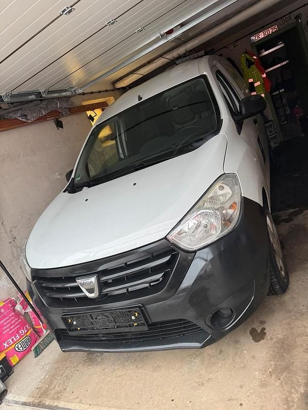 Weiß Gebraucht 2014 Dacia Dokker Van / Kleinbus | 5.000 € (Superpreis) - Bild 1/4