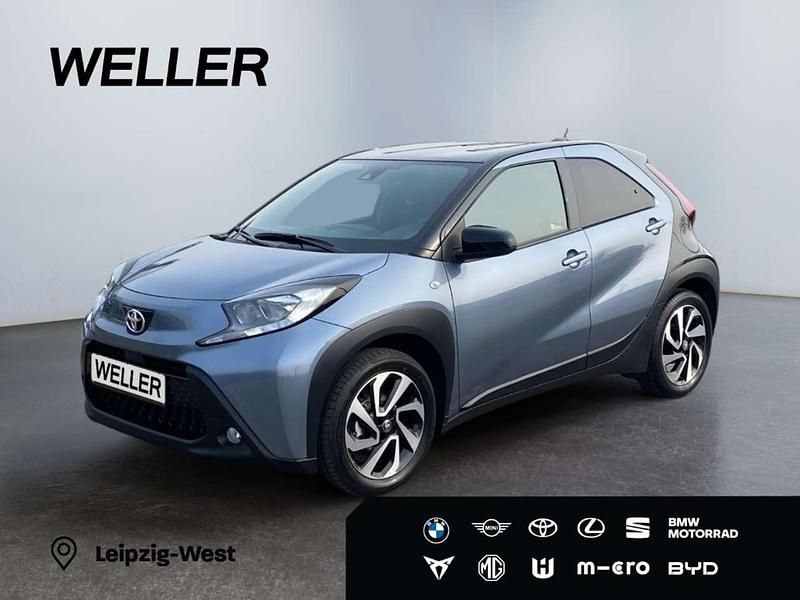 Grau Gebraucht 2025 Toyota Aygo X SUV | 16.490 € (Fairer Preis) - Bild 1/3