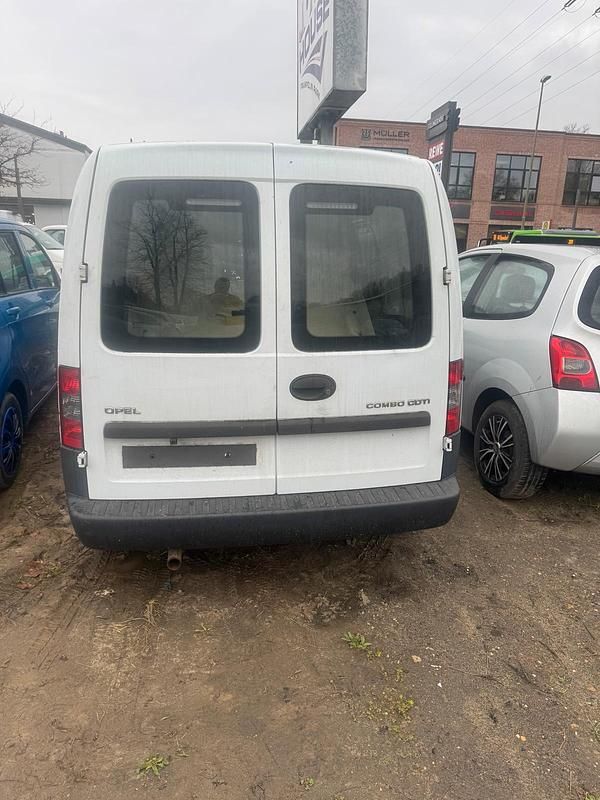 Gebraucht Opel Combo 75 PS (55 kW) 2008 Weiß Van / Kleinbus