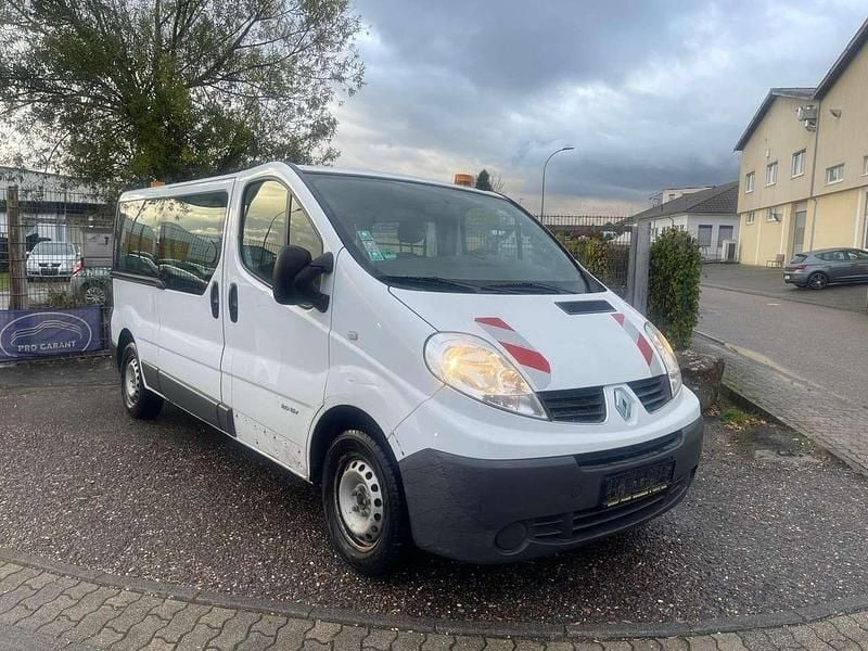 Gebraucht Renault Trafic 117 PS (86 kW) 2009 Weiß Van / Kleinbus