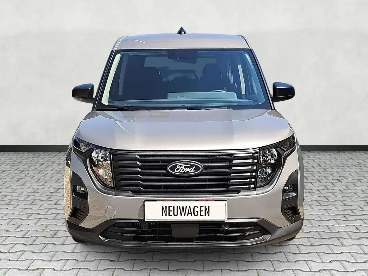 Neu Ford Tourneo Courier Trend 125 PS (91 kW) 2026 Solar silver Van / Kleinbus