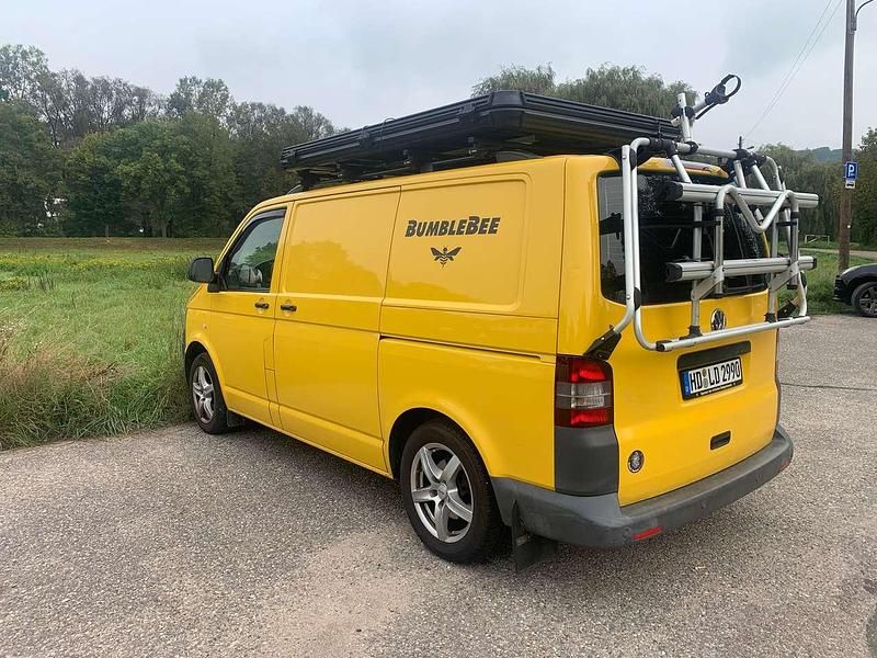 Gelb Gebraucht 2011 VW T5 Van | 15.000 € - Bild 1/4