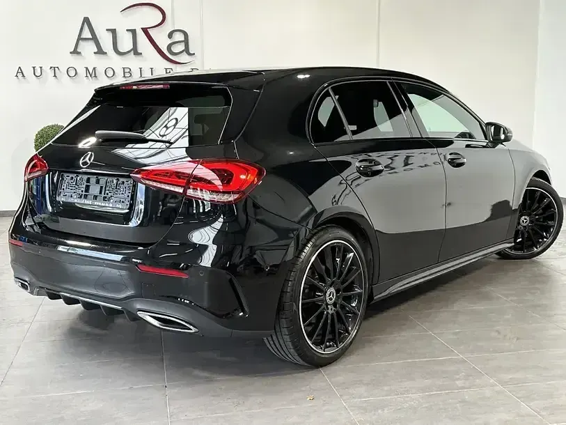 Gebraucht Mercedes A200 AMG line 163 PS (119 kW) 2021 Kosmosschwarz Limousine