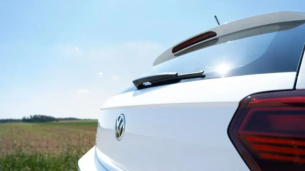 Gebraucht VW Polo Highline 95 PS (69 kW) 2018 Weiß Kleinwagen