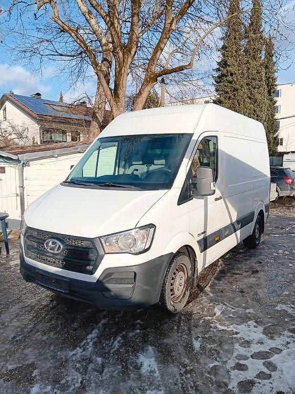 Gebraucht Hyundai H 350 150 PS (110 kW) 2017 Weiß Van