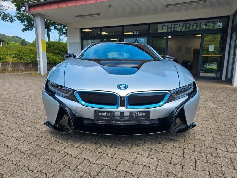 Gebraucht BMW i8 Basis 362 PS (266 kW) 2017 Silber Coupé