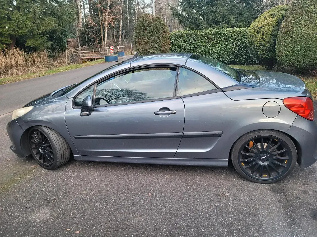 Gebraucht Peugeot 207 120 PS (88 kW) 2008 Grau Kleinwagen