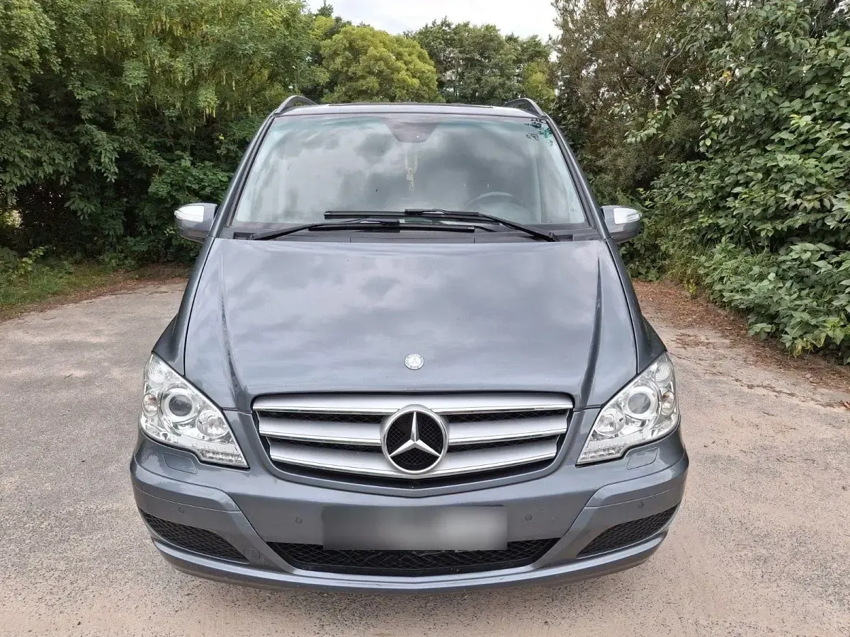 Gebraucht Mercedes Viano Edition 264 PS (194 kW) 2012 Grau Van / Kleinbus