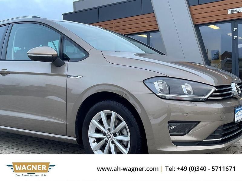 Gebraucht VW Golf Sportsvan LOUNGE 125 PS (91 kW) 2015 Gold Van / Kleinbus