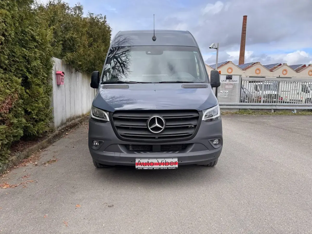 Używany Mercedes Sprinter 150 KM (110 kW) 2022 Niebieski Van