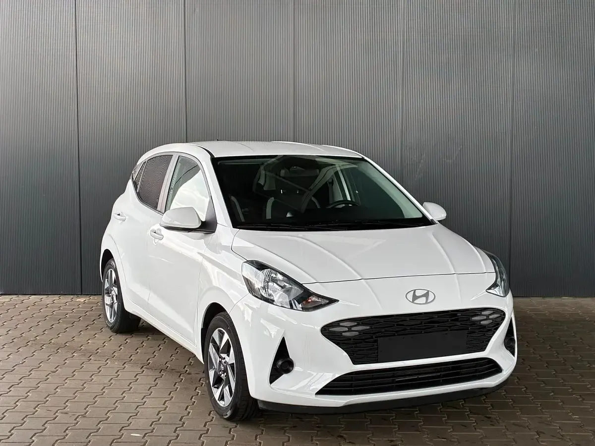 Gebraucht Hyundai i10 Comfort 63 PS (46 kW) 2025 Weiß (atlas white) Kleinwagen