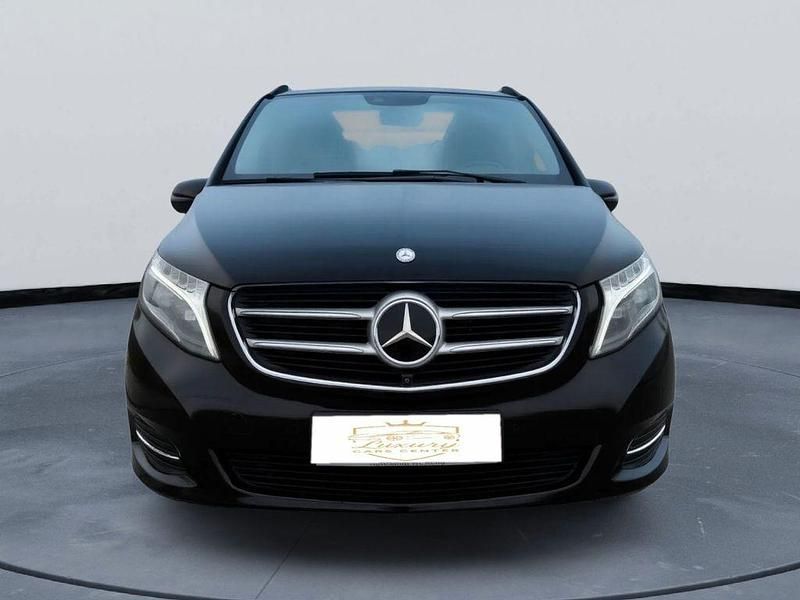 Gebraucht Mercedes V250 AMG line 190 PS (139 kW) 2017 Obsidianschwarz metallic Van / Kleinbus