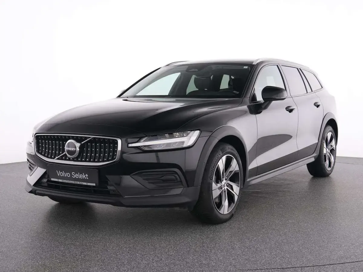 Occasion Volvo V60 CC Plus 197 ch (144 kW) 2024 Noir Break