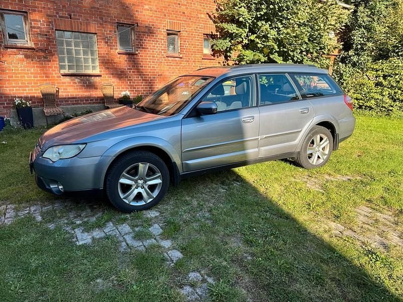 Gebraucht Subaru Outback 2008 Grün Kombi