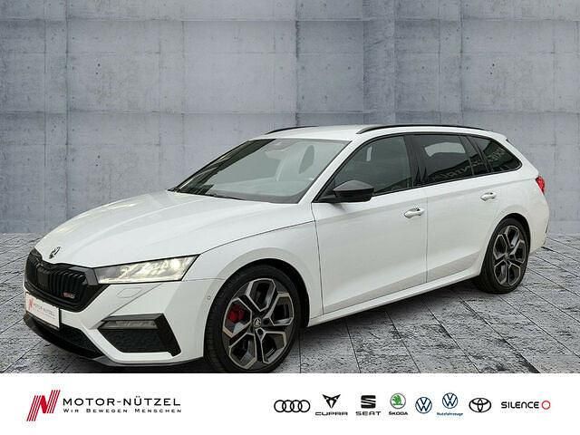 Moonweiss metallic Gebraucht 2021 Skoda Octavia RS Kombi | 28.950 € (Teuer) - Bild 1/2