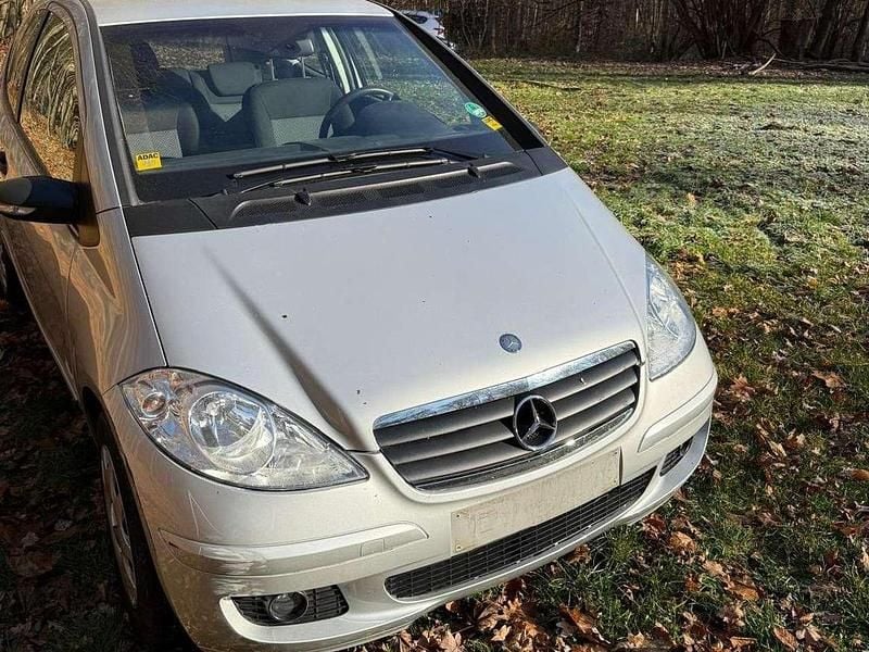 Silber Gebraucht 2006 Mercedes A180 Limousine | 3.400 € (Guter Preis) - Bild 1/4