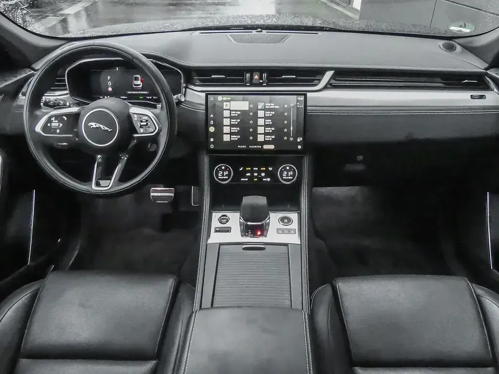 Gebraucht Jaguar F-Pace R-Dynamic 409 PS (300 kW) 2023 Santorini black SUV