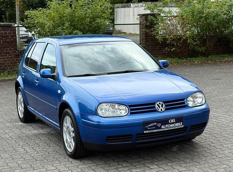 Blau Gebraucht 1999 VW Golf IV Limousine | 2.350 € - Bild 1/4