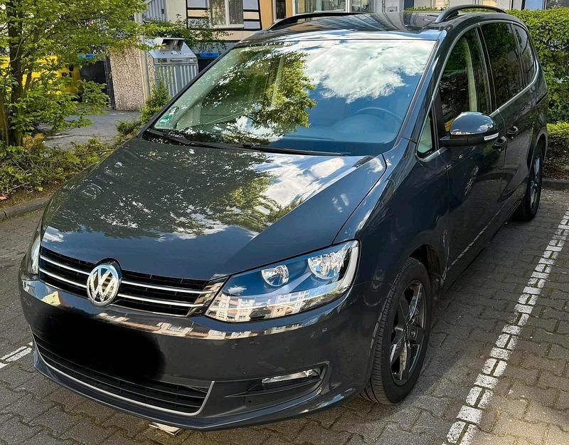 Gebraucht VW Sharan 115 PS (84 kW) 2020 Schwarz Van / Kleinbus