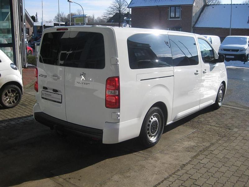 Gebraucht Peugeot e-Expert 100 kW (136 PS) 2022 Weiß Van