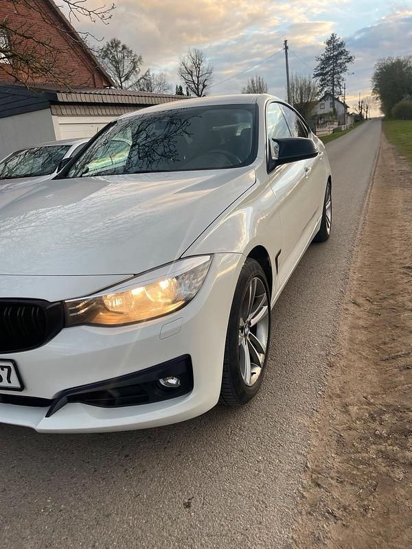 Second-hand BMW 328 245 CP (180 kW) 2013 Alb Berlinǎ